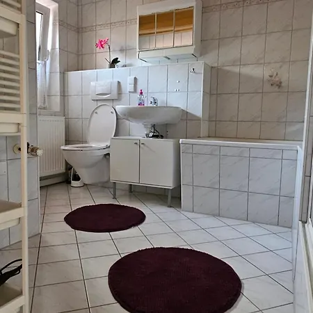 - - Tiessau Διαμέρισμα