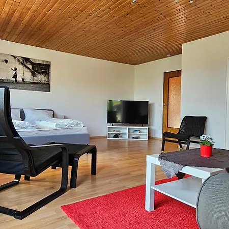 - - Tiessau Διαμέρισμα